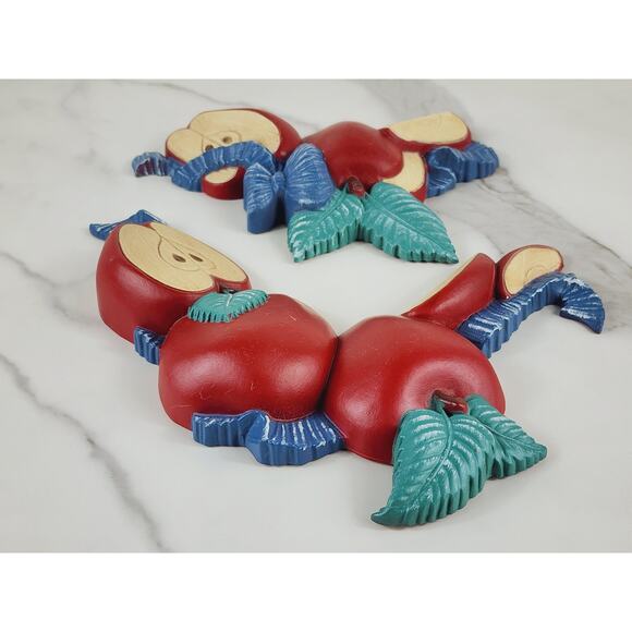 Home Interiors Red Apple Plaque Wall Decor Hanging 1998 Hard Plastic 8 3/4" x2 - Picture 9 of 16